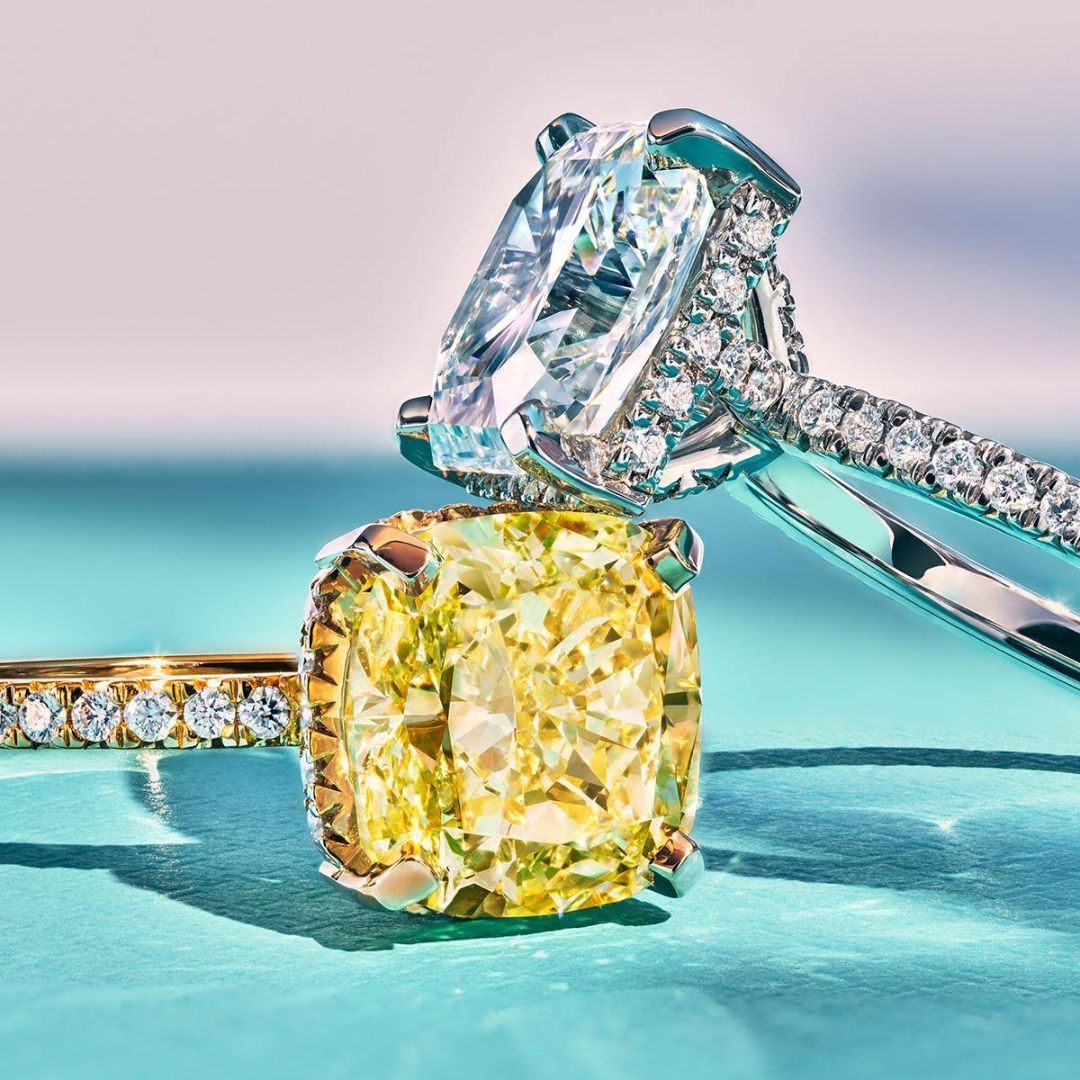 Yellow Canary or White Diamond Engagement Ring (that is the question)!